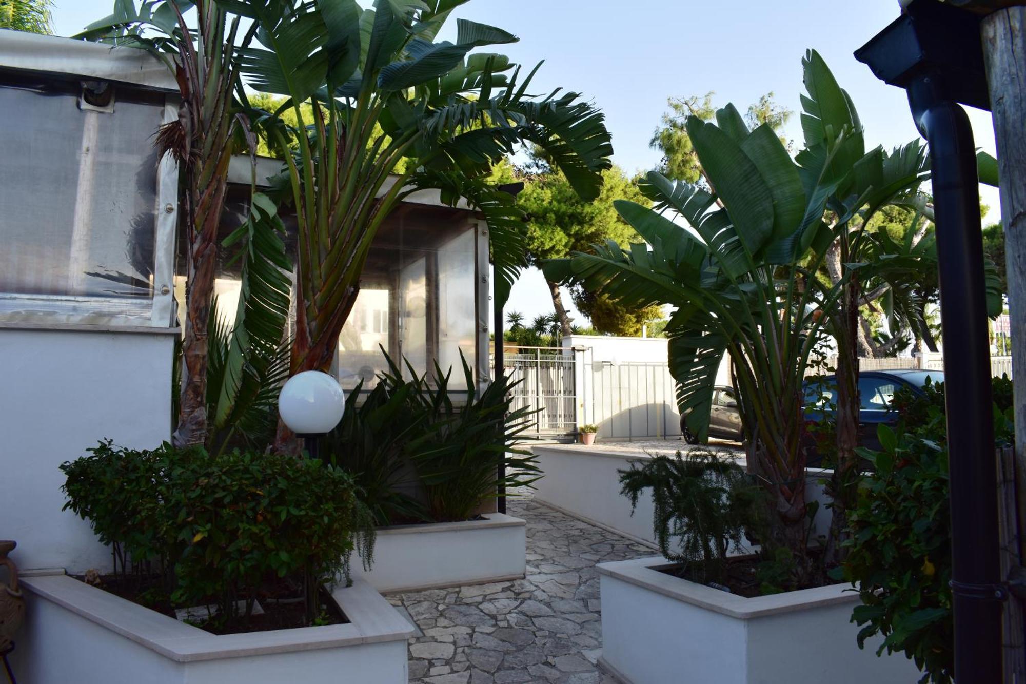 Aparthotel Art Village